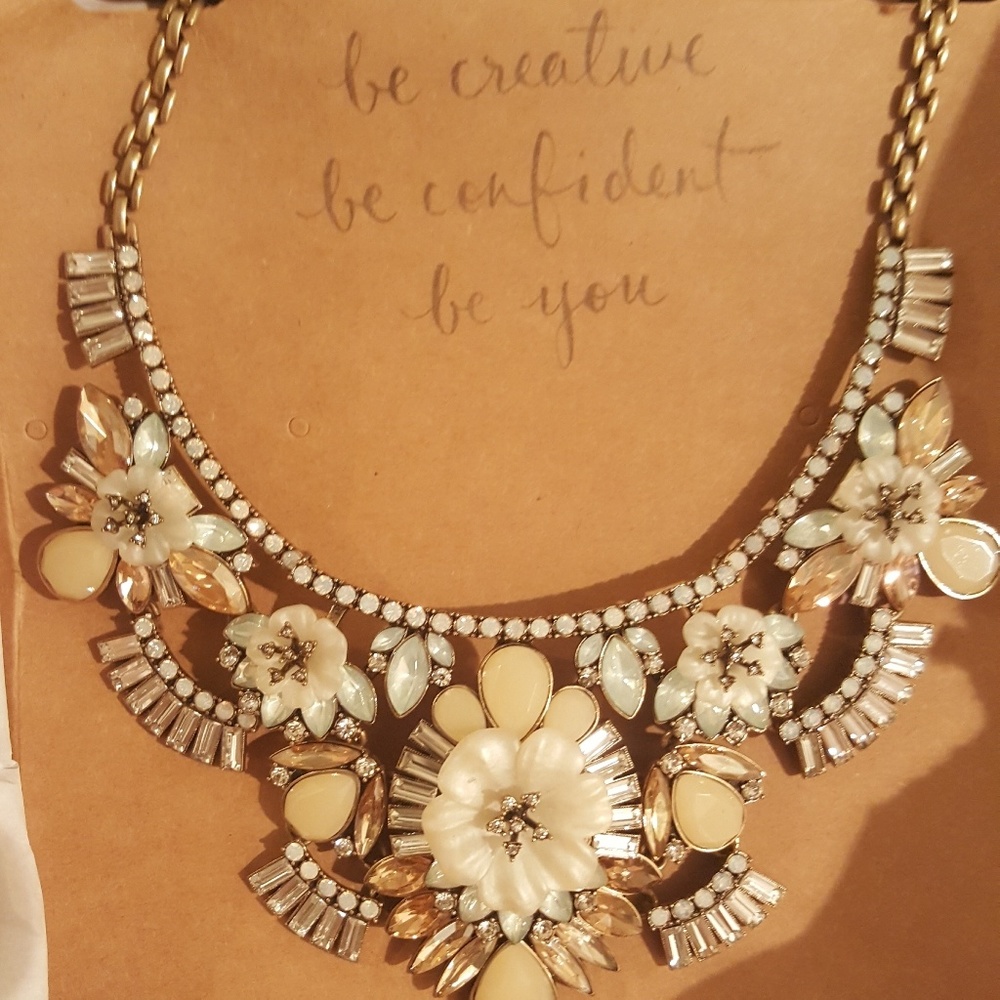 Chloe Isabel statement necklace